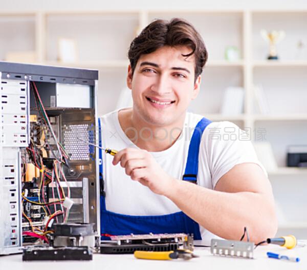 計(jì)算機(jī)修理工的職責(zé)與技能——專(zhuān)注于臺(tái)式電腦與輔助設(shè)備維修
